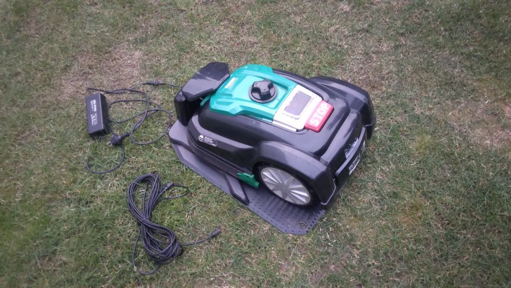 Robot koszący Garden FEELINGS 800m² kosiarka samojezdna