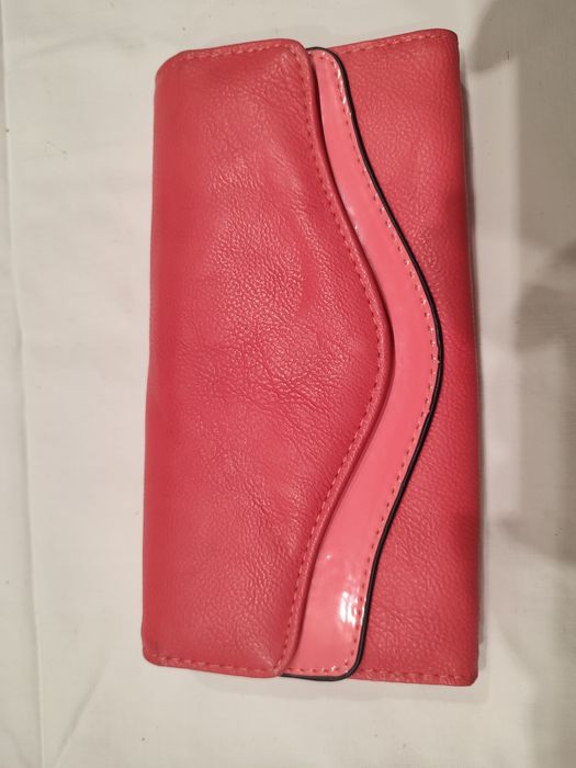 Elegancki damski portfel