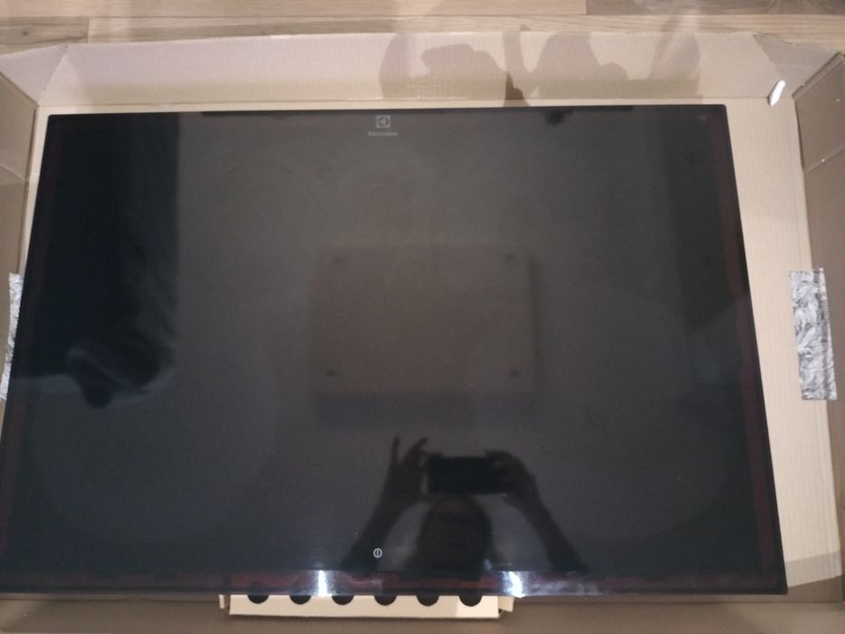 Płyta indukcyjna Electrolux EHD 8740F duża