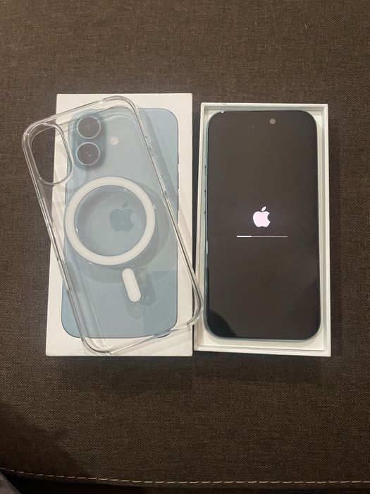 Iphone 16  verde azulado