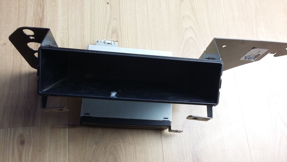 czytnik navi dvd mocowanie wspornik ford mondeo mk3 3s7t10e887ae oe eu