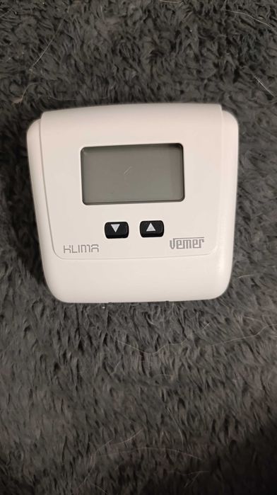 Zestaw termostatyczny z wyświetlaczem LCD