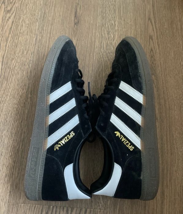 Adidas Spezial pretos