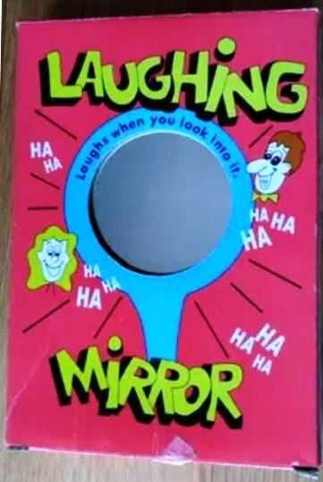 Laughing Mirror - espelho brincalhão que se ri quando olhas para ele