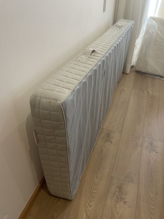 Colchão de solteiro  25€ cada
