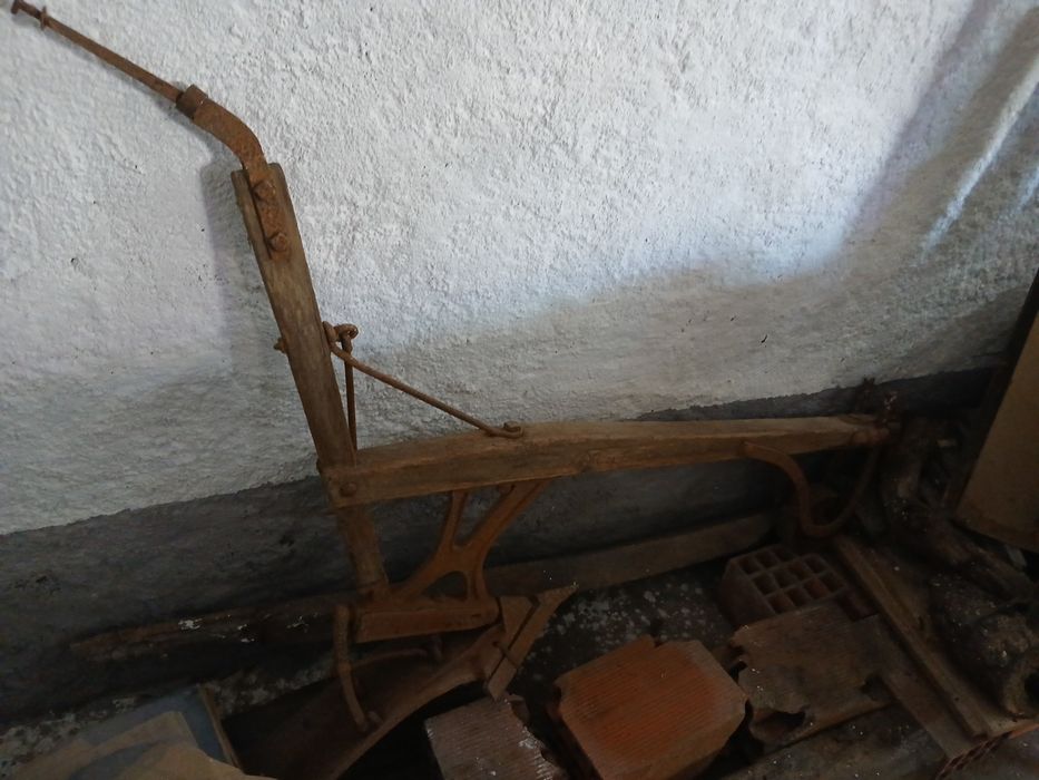 Máquina  antiga tracção animal