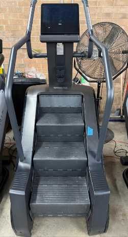 Schody Technogym ARTIS 3.0 Live