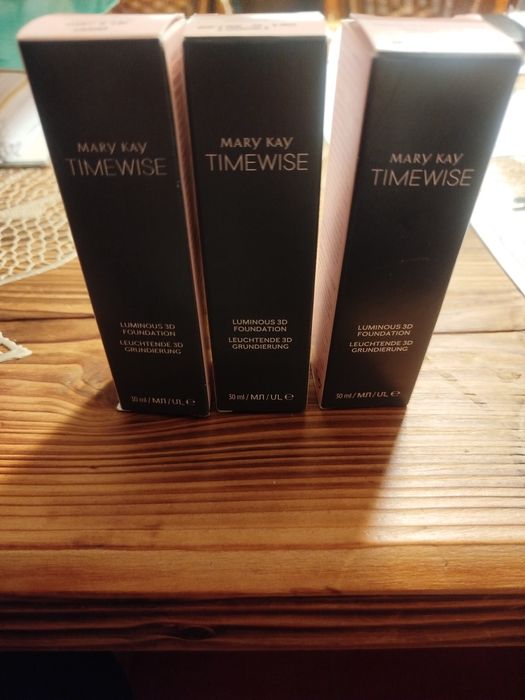 Podkład Rozświetlający Mary Kay