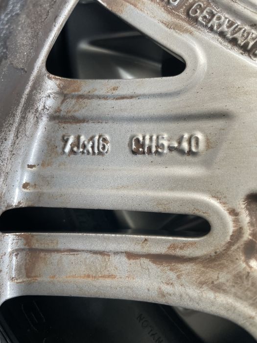Pack jantes e pneus Peugeot 16 5x108 originais 508