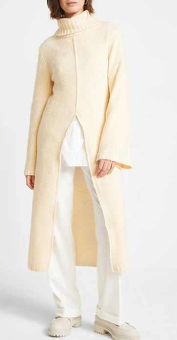 Długi sweter do noszenia na różne sposoby