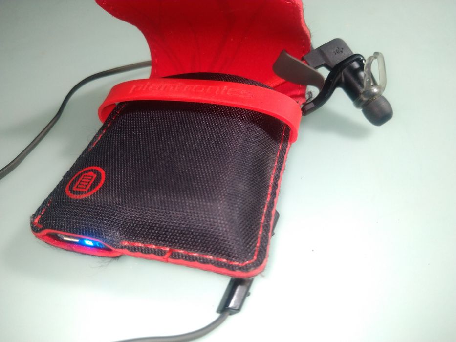Бездротові Bluetooth навушники Plantronics BackBeat GO