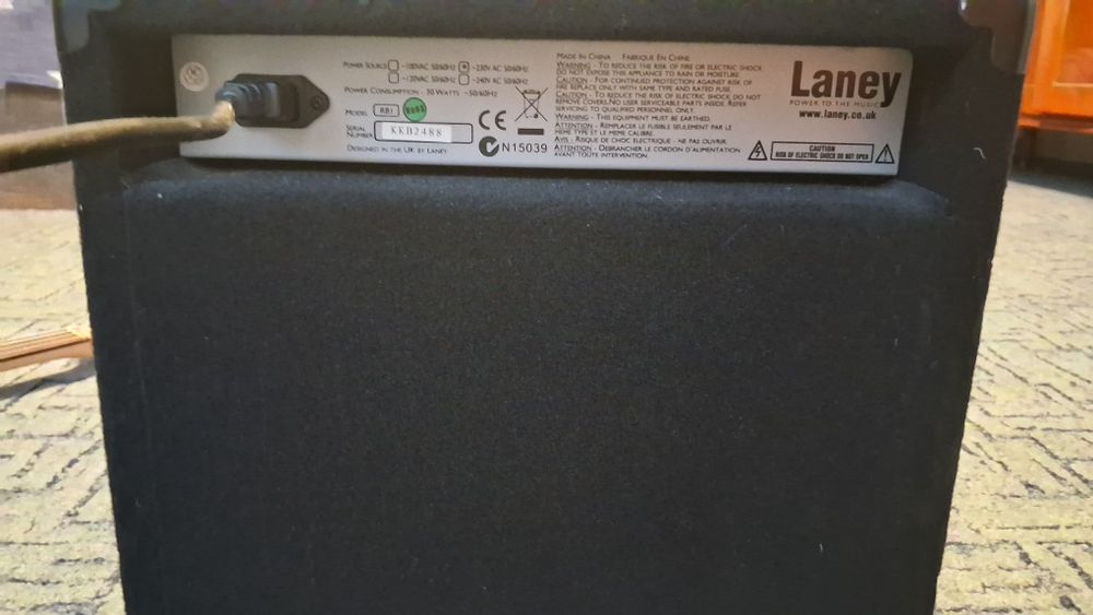 Laney RB1 Басовий комбопідсилювач