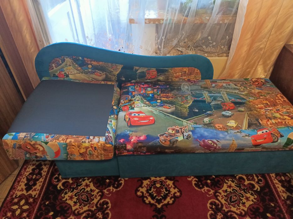 Розкладний дитячий диванчик