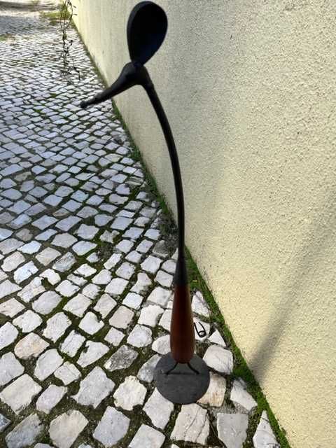 Rato em ferro e madeira