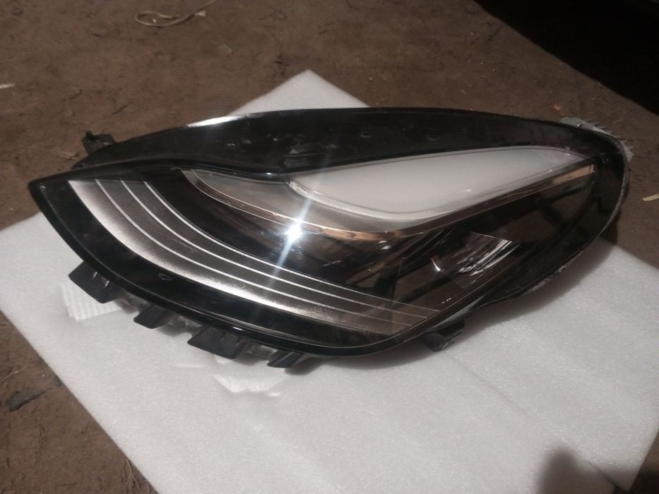 Фара Tesla model 3 Y.