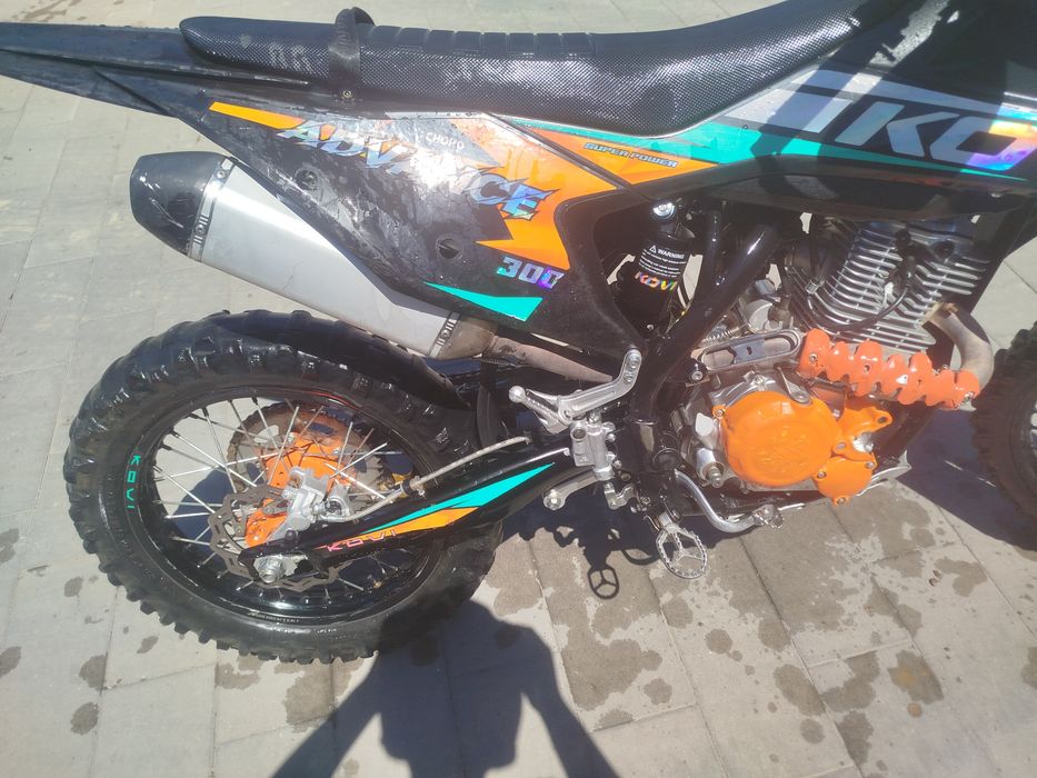 Продам кові адванца 300
