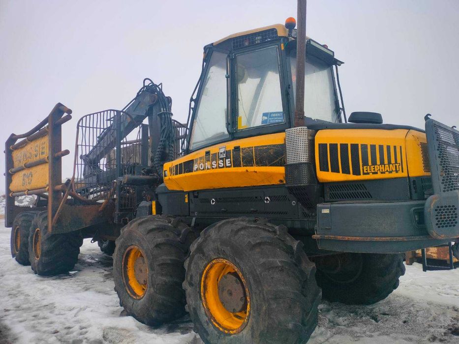 Forwarder z zabudowa do biomasy