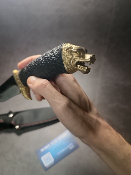 Эксклюзивный охотничий нож "Волк" в золоте