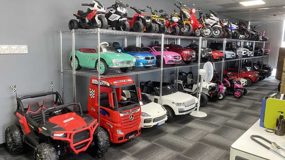 SHOWROOM AUTO SAMOCHÓD Akumulator Elektryczny Motor QUAD BUGGY Traktor