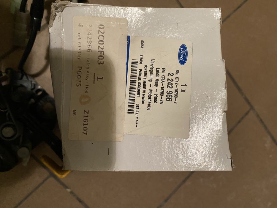 Zamek maski emblematy