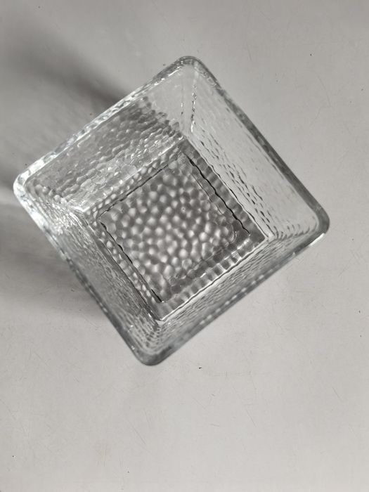 **  Mala miseczka na przekaski **