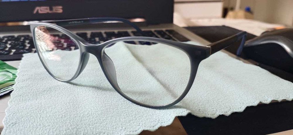 Окуляри для зору дитячі, японські лінзи, -0,5 /-0,5 з UV, б/у