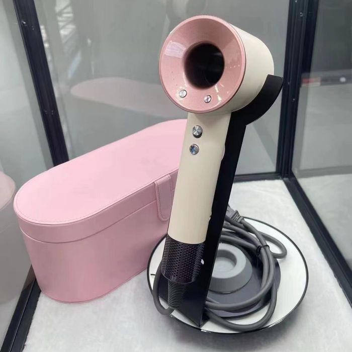 Фен з кейсом рожевий
