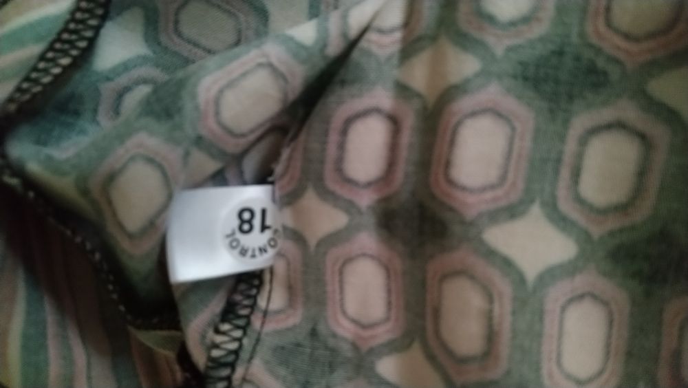Bluzka /Tunika na długi rękaw nowa bez metki 46/48