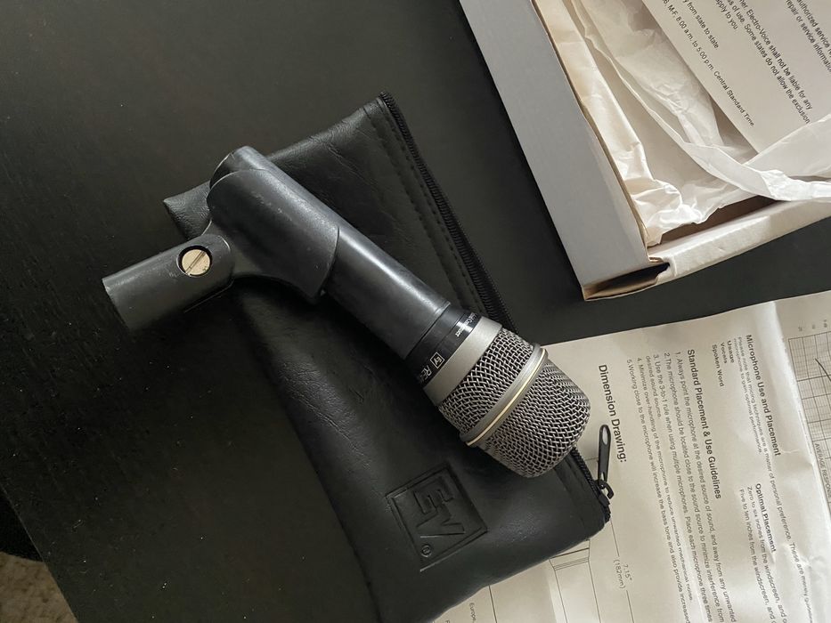 Mikrofon vocal profesional EV RE410