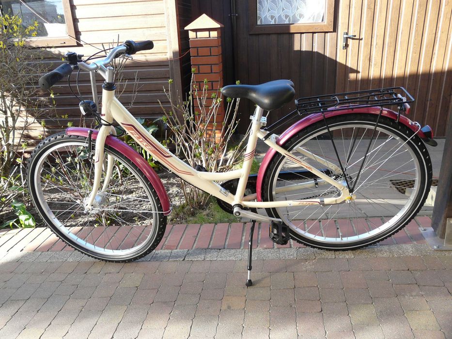 Rower miejski  FLYKE Arcona ATB 26"/38 ,markowy Germany-ładny