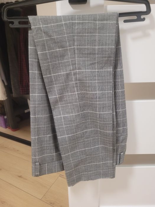 Spodnie eleganckie w kratkę