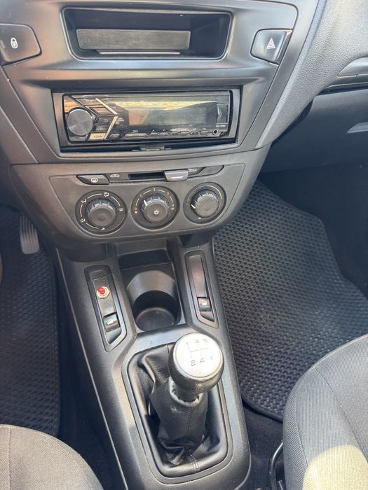 Peugeot 301 2016г. 1.2 газ/бенз