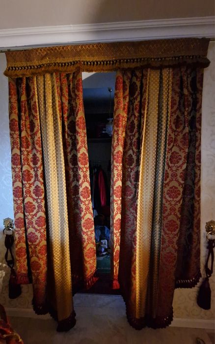 Продам шторы-галстуки, штори. Дорогая, тяжелая ткань. Как новые