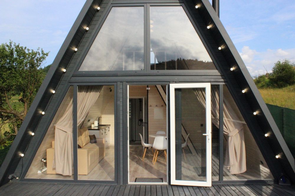 Оренда котеджу в Карпатах з чаном - джакузі