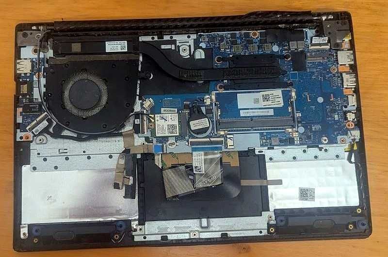 Ноутбук Lenovo V14 G2 IJL на запчастини, робоча плата + АКБ + зарядка 65W