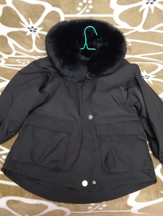 Продам парку ,в очень хорошем состоянии.