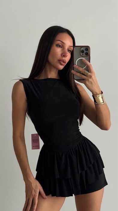 Сукня-комбінезон облягаючий prettylittlething