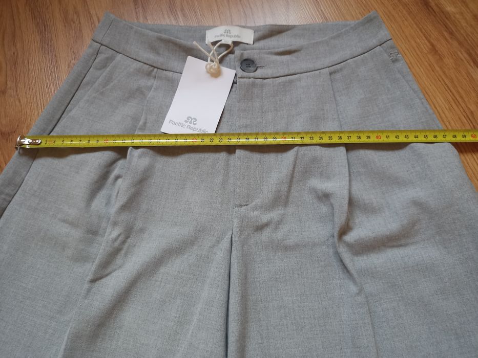 Bermudy eleganckie szare Pull Bear M