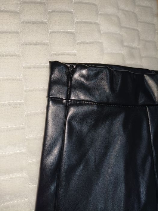 Minissaia Couro Preta