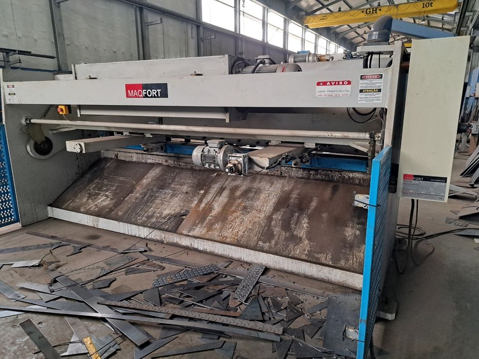 GUILHOTINA MAQFORT 3.00 METROS 6 MM  maquinas da metalomecanica