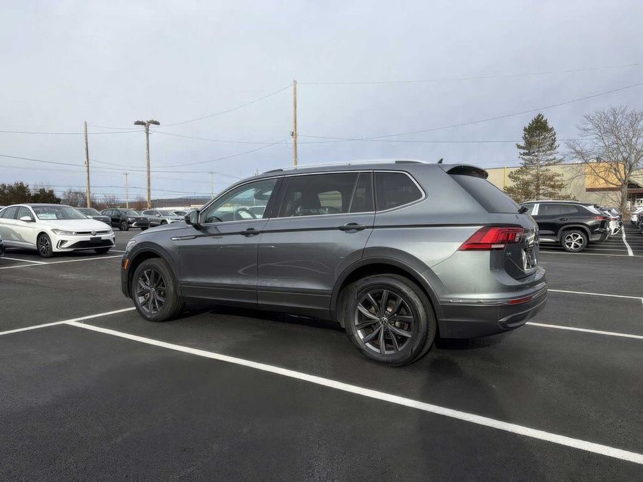 Volkswagen Tiguan      2023