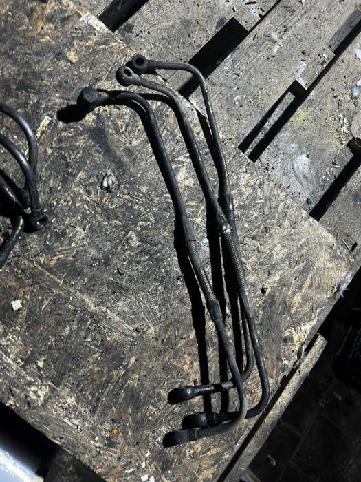 Трубка подачі масла на турбіну Volkswagen LT 2.5 75 kW