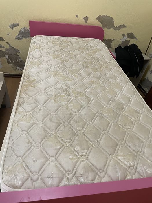 Cama de solteiro dupla