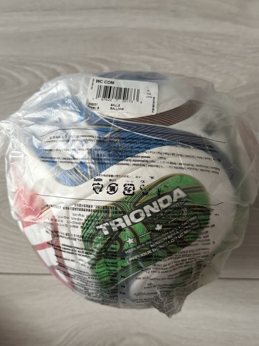 Nowa piłka Adidas FIFA World Cup 26 Trionda Competition JD8031