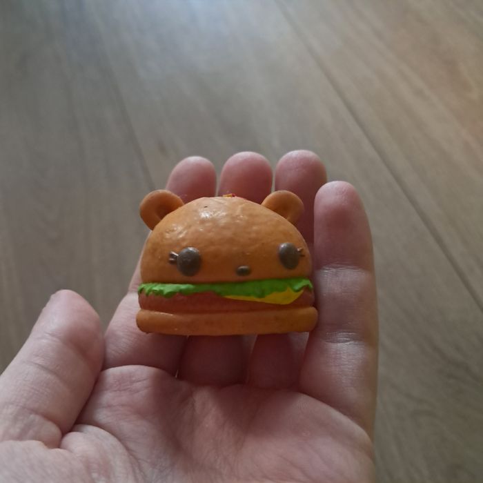 Num noms sprzedam