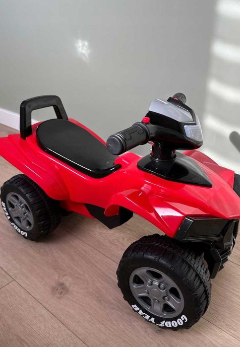 Mocny Jeździk Samochód Autko Dla Dzieci Pchacz Czerwony Na Prezent