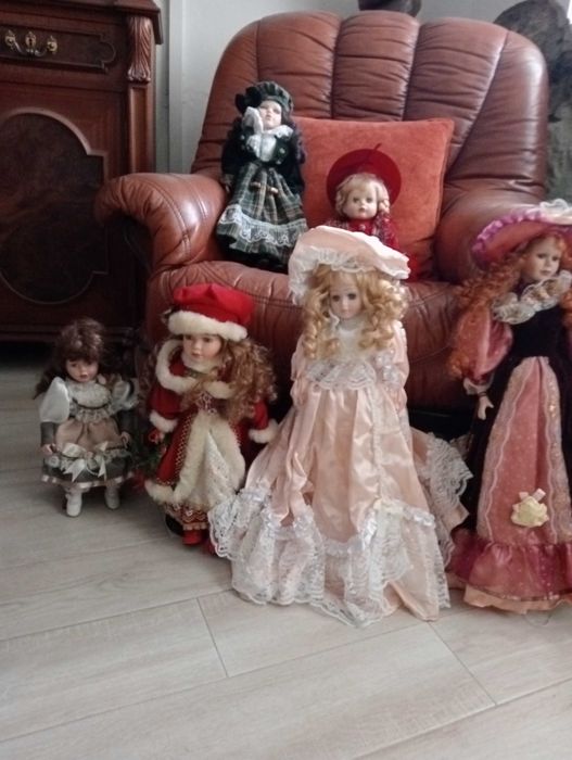 Bonecas de porcelana