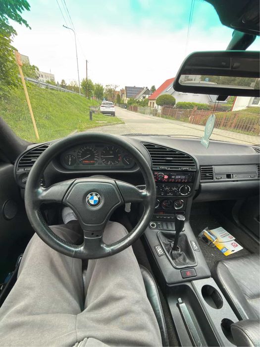 BMW E36 Coupe / 2.8 / Manual