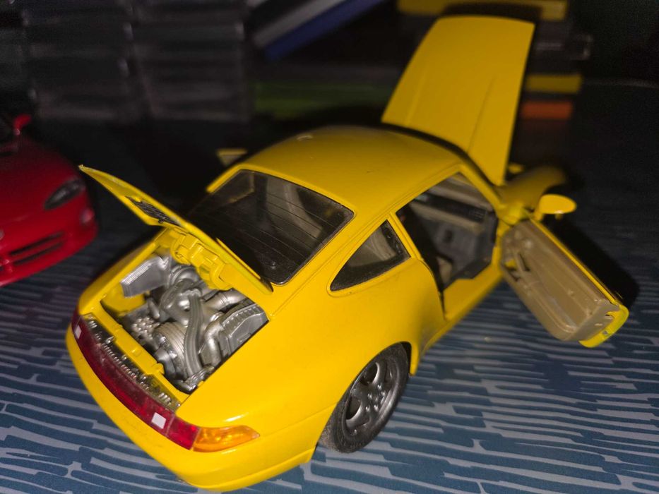 Carros de coleção escala 1/18  Viper & Porsche