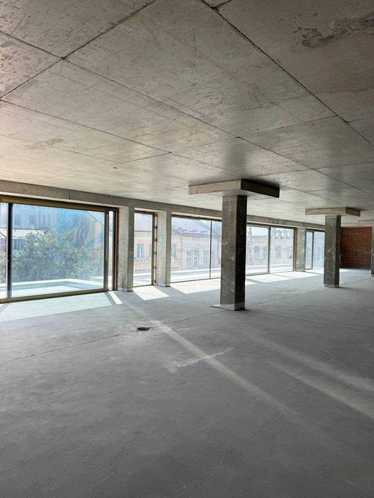 Пропонуємо на оренду торгові площі у центрі Львова - ТЦ Central Mall